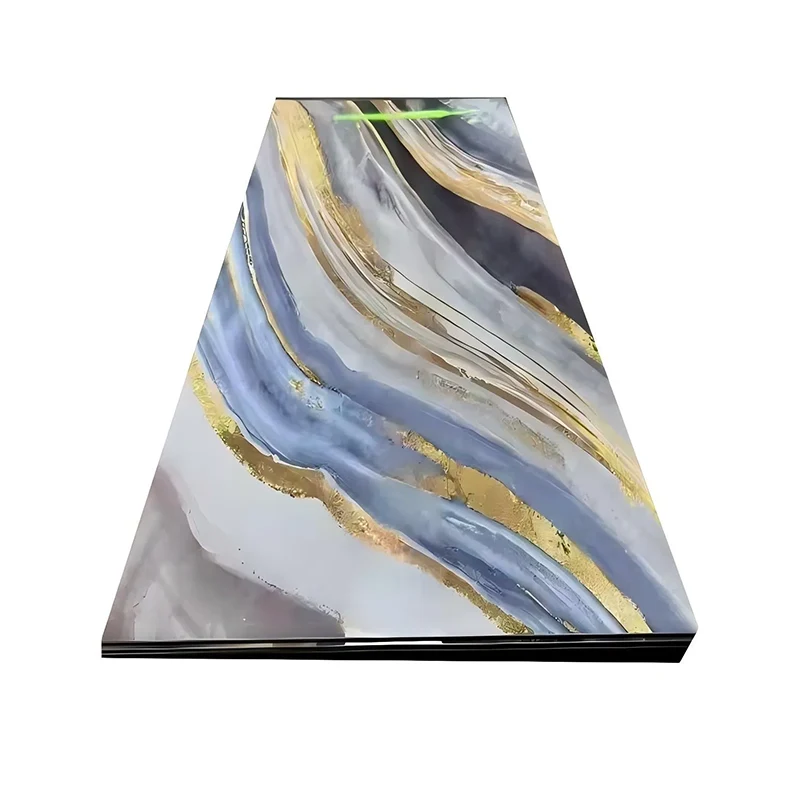 I pannelli murali in marmo PVC con rivestimento UV lucido possono trasformare gli interni moderni con durata, stile ed efficienza dei costi